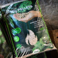 <div class="portfolio-info">
<h3>PELLETS MyPELLETS</h3>
La palette se compose de 70 sacs de 15Kg (1050Kg en tout)
<ul>
<li>
<h5>15Kg / sac</h5>
</li>
<li>
<h5>Origine : Belgique</h5>
</li>
<li>
<h5>Densité : > 650kg/m3</h5>
</li>
<li>
<h5>Cendres : 0.70%</h5>
</li>
<li>
<h5>Humidité : <10.00%</h5>
</li>
<li>
<h5>Valeur de la chaleur : 4.70 kWh/kg</h5>
</li>
</ul>
<h4>En stock</h4>
</div>